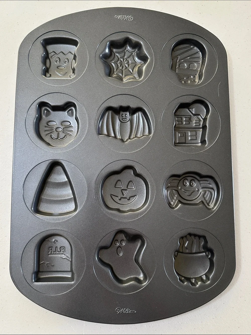 Wilton Halloween Shapes Cookie Pan - 12 Spooky Shapes